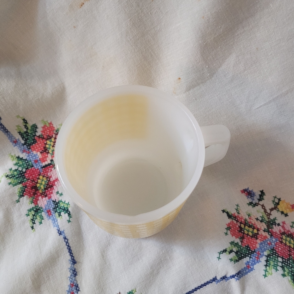 4/$26 Vintage Yellow Gingham Mug - Picture 5 of 7